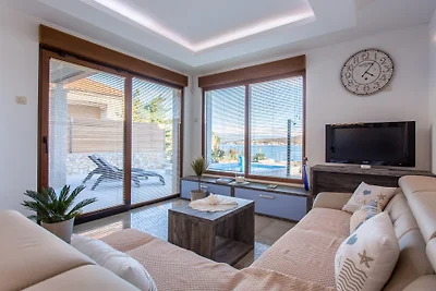 Villa Beach Ema mare con piscina