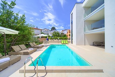 Villa Celeia-Luxus FeWo 1 mit Pool 