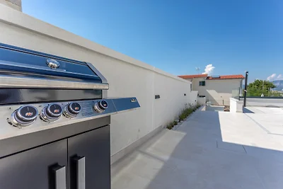Villa Diva am Meer mit Pool