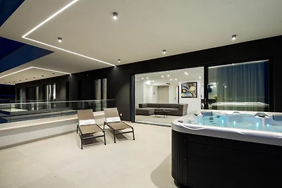 Azimut Luxury Penthouse mit Jacuzzi