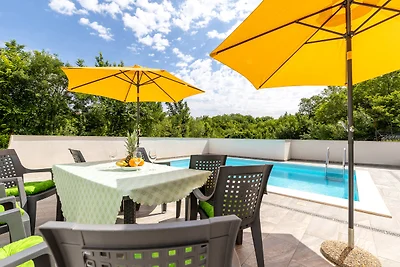 Ferienhaus Aurora mit privatem Pool