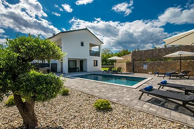 Villa Tara – Beheizter Pool & stilvoller Inselaufenthalt