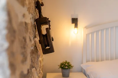 Steinhaus mit Pool, nur 50 vom Meer