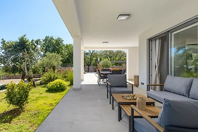 Luxuriöse Villa Posija mit  privatem Pool