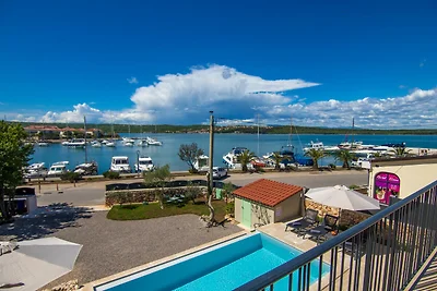 Meernahe Villa Marin mit beheiztem Pool