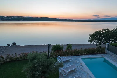 Strand Villa Claudia mit Pool