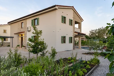 Villa Divina – Küstenvilla mit beheiztem Pool und Ladestation für Elektrofahrzeuge