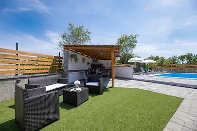 Ferienhaus Meri mit beheiztem Pool