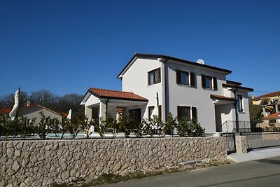 Charmante Villa Navis mit privatem Pool