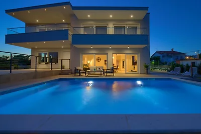 Fewo Timmy mit Pool und Meerblick