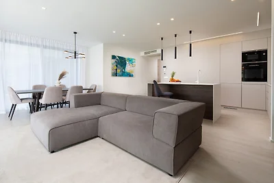 Azimut Luxury Penthouse mit Jacuzzi