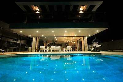 Villa Allure / Pool,Sauna & Jacuzzi