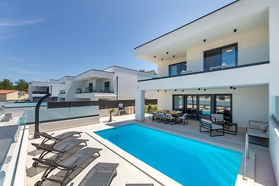 Villa Aria am Meer mit Pool