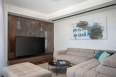 Villa C Malinska am Meer mit Pool