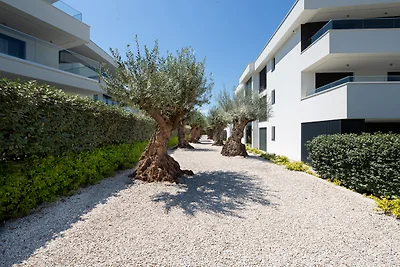 Azimut Superior Apartment mit Pool