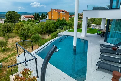 Luxury Villa 45 – Exklusive Ferienvilla mit Meerblick