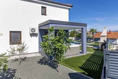 Villa Azur mit Pool & Whirlpool