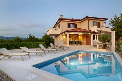 Ferienwohnung Toni mit privatem Pool