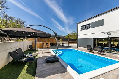 Villa George con piscina riscaldata