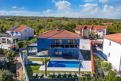 Villa Azur mit Pool & Whirlpool
