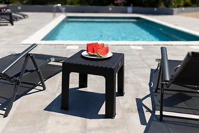 Villa ZaVaLa mit privatem Pool