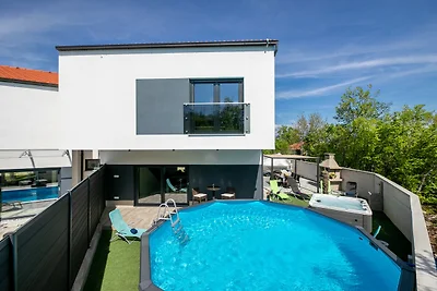 Villa Veroniq con piscina e jacuzzi