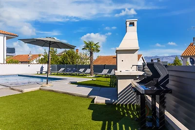 Villa Azur mit Pool & Whirlpool