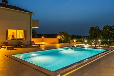 Ferienhaus Prevolt mit privatem Pool und Meerblick