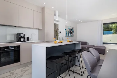 Luxury Apartment mit privatem Pool