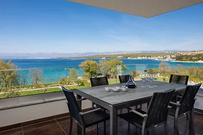 Villa C Malinska am Meer mit Pool