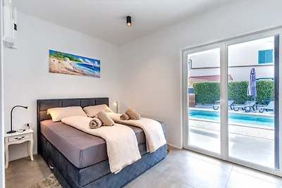 Villa Larra con piscina e jacuzzi