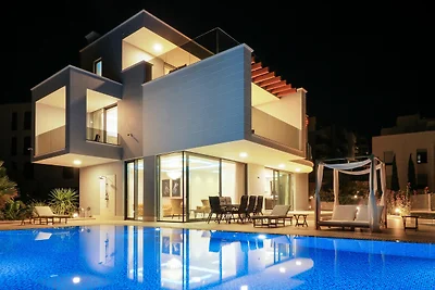 Villa Golden Lion