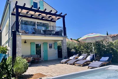 Villa Gisella mit beheiztem Pool