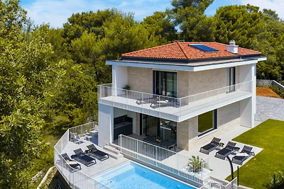 Villa Kiara mit privatem Pool, Sauna und Fitness