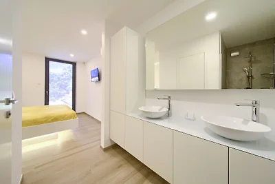 Villa Celeia-Luxus FeWo 1 mit Pool