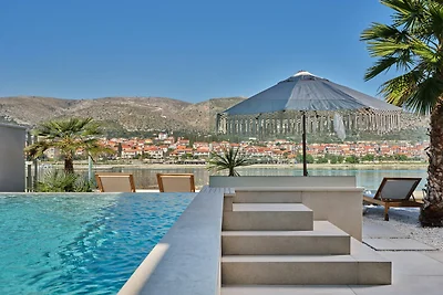 Mistral Villa – Ein Küstenrefugium voller Luxus und Design