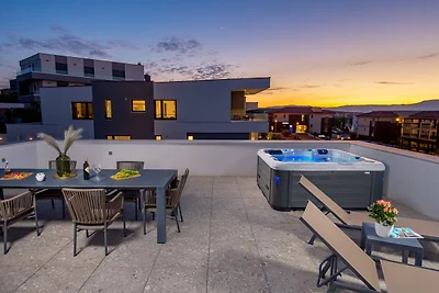 Luxus Penthouse Fewo mit Whirlpool