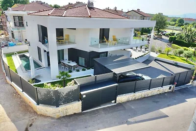 Villa Sarah con piscina riscaldata