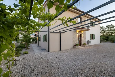 Villa Divina – Küstenvilla mit beheiztem Pool und Ladestation für Elektrofahrzeuge