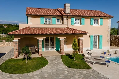Charmante Villa Beleca mit privatem Pool
