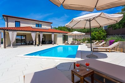 Villa Loni mit Pool und Meerblick