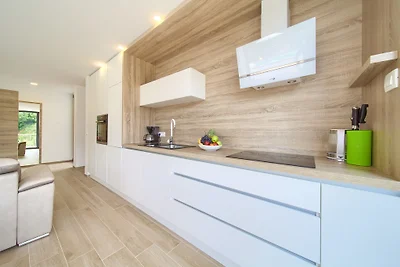 Villa Celeia-Luxus FeWo 2 mit Pool