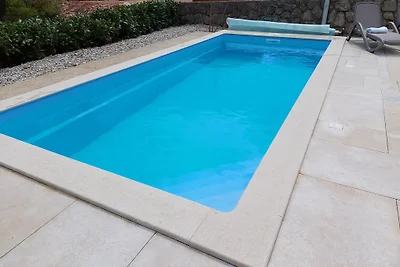 Villa Lavender's Breeze mit Pool