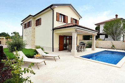 Villa Julija with heated pool