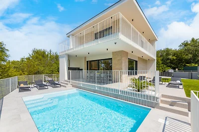 Villa Kiara mit privatem Pool, Sauna und Fitness