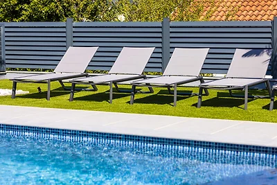 Villa Azur mit Pool & Whirlpool