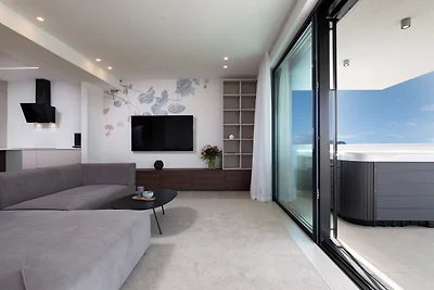 Azimut Luxus Apartment mit Jacuzzi