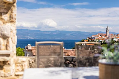 Villa Pinia mit Meerblick & Pool