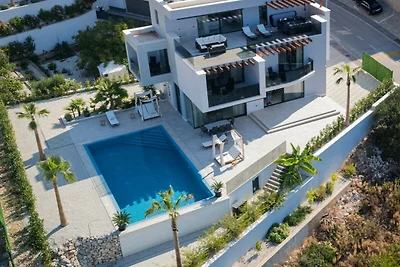 Luxus Villa Golden Lion mit Pool