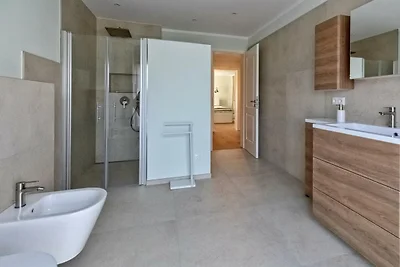 Haus 4